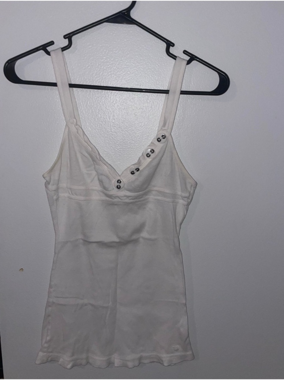 Vintage Roxy White Button-Accent Tank
